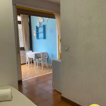 Daire Nuvoletta Gioiosa A 2 Min Dal Mare