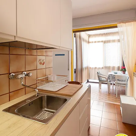 Nuvoletta Gioiosa A 2 Min Dal Mare Apartmán